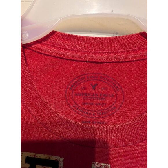 Calvin Klein & American Eagle t-shirt bundle medium - Picture 3 of 4